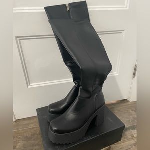 Lamoda knee high boots
